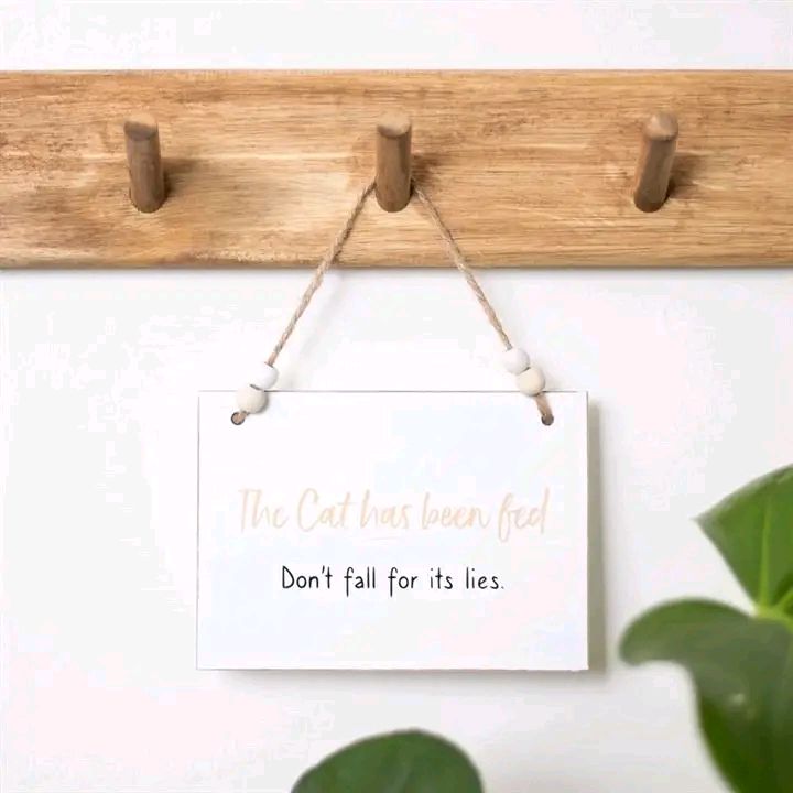 Pet Sign "Cat/Dog has been fed" with wooden beads