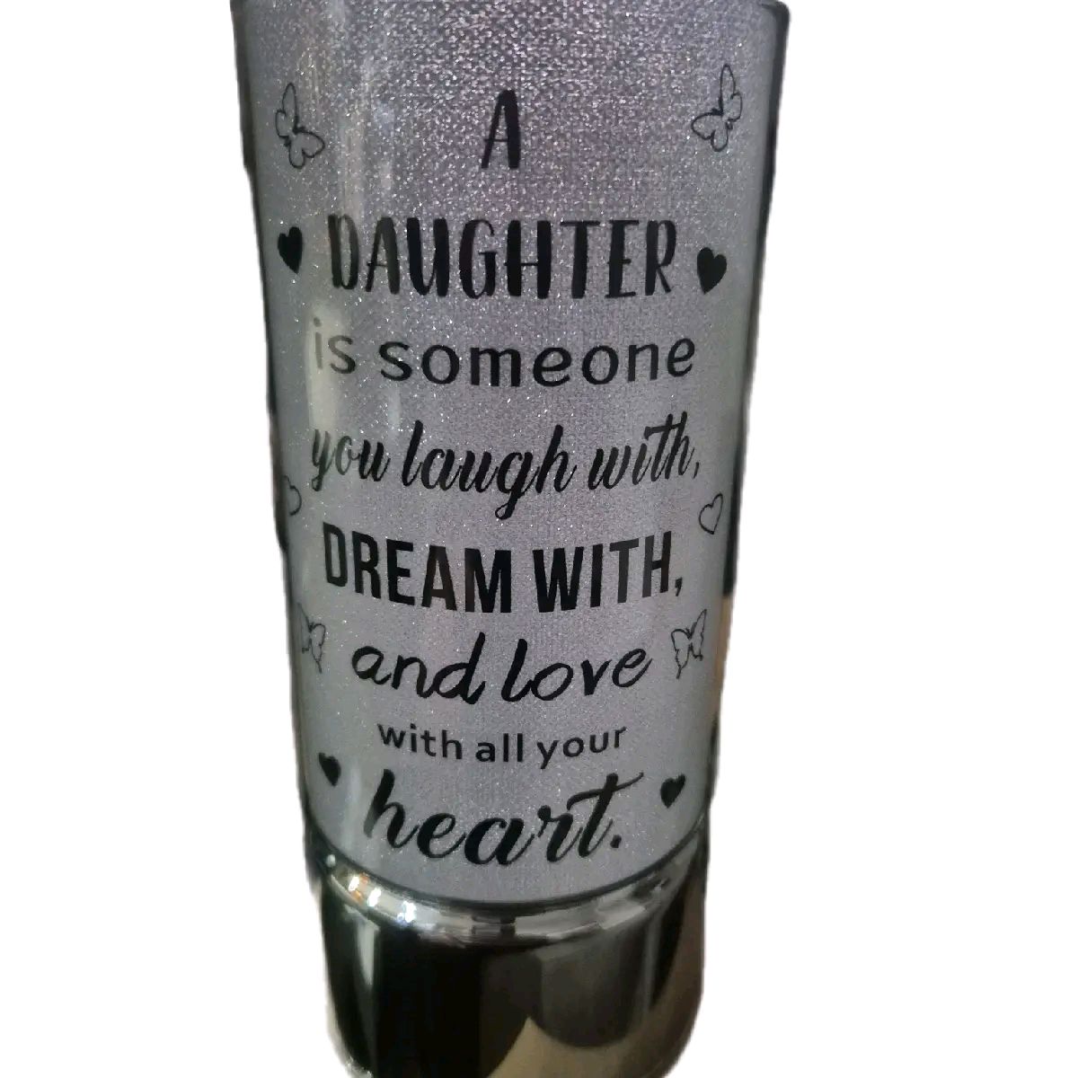 Sentiment light - daughter is someone you will laugh with