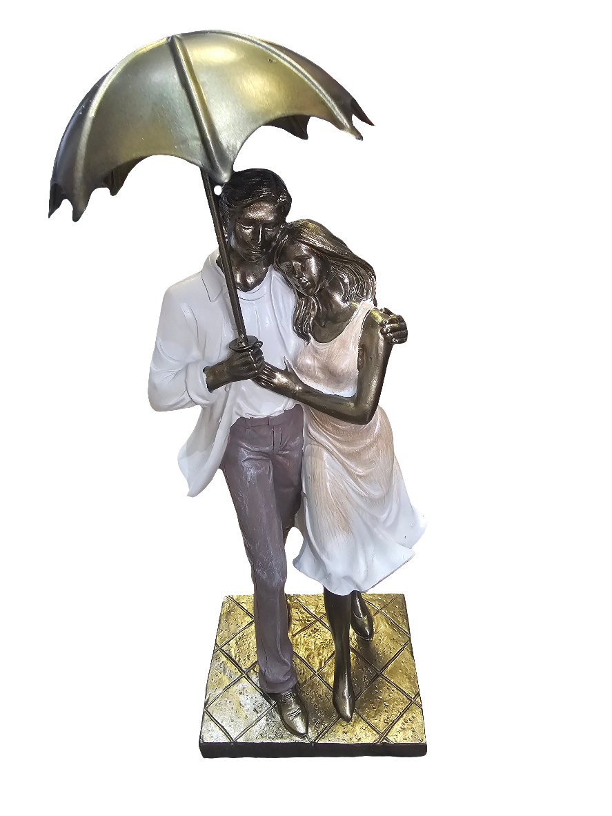 Summer Showers Loving Couple Statue