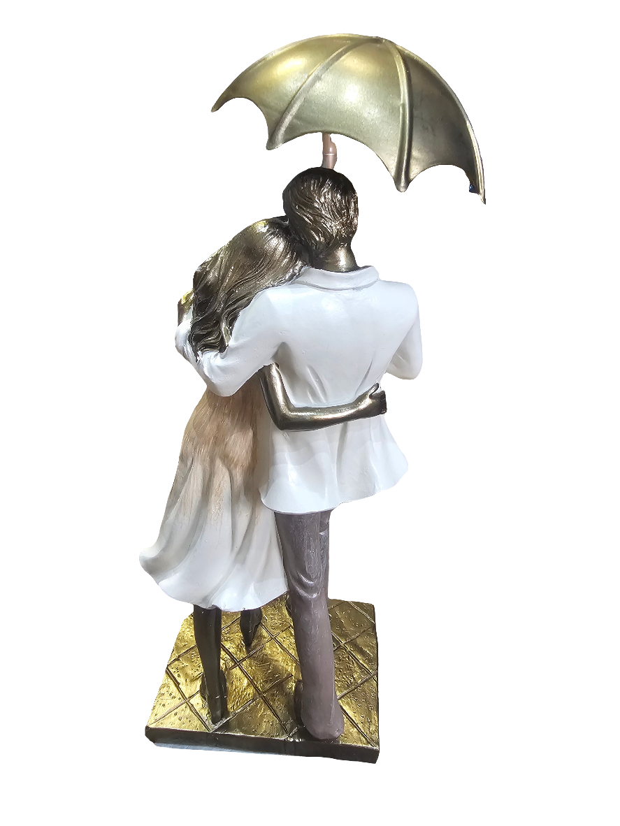 Summer Showers Loving Couple Statue
