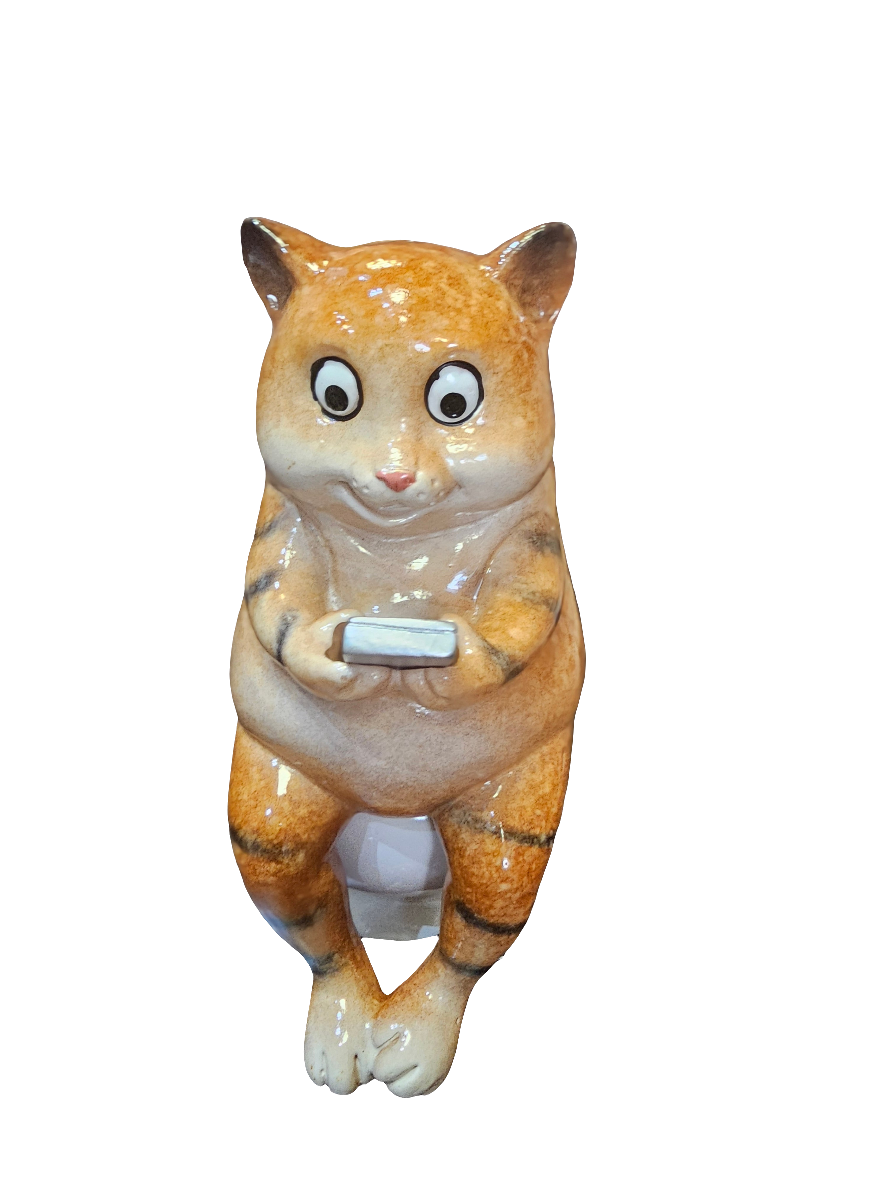 Take a Seat Cat on the Loo statue