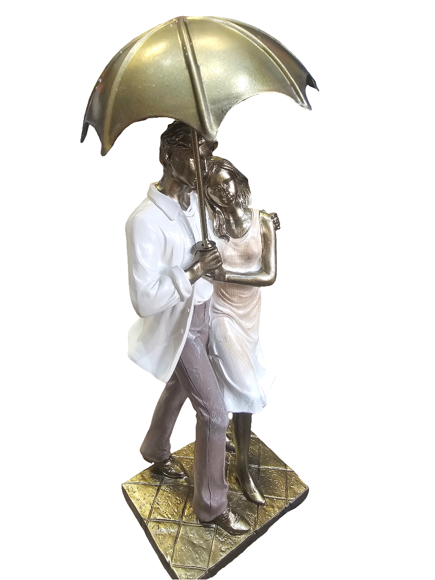 Summer Showers Loving Couple Statue