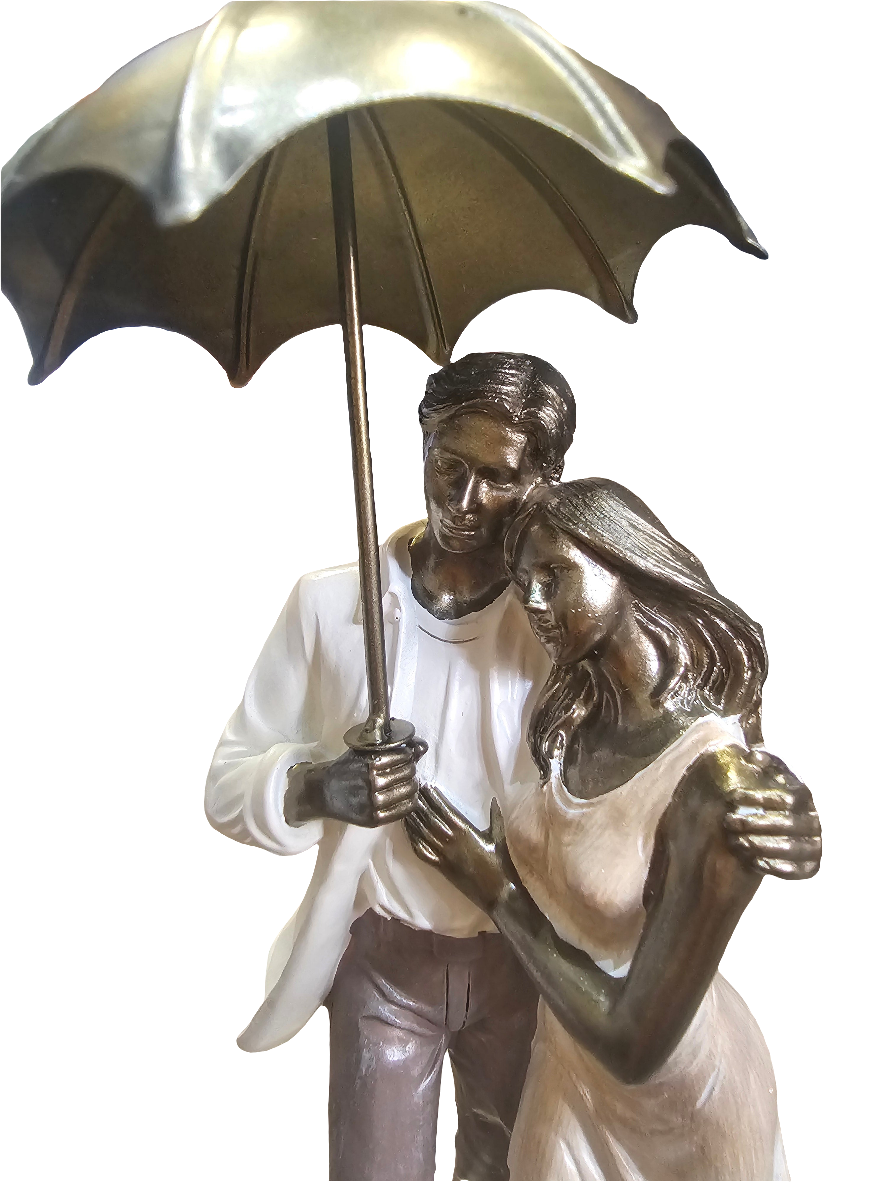 Summer Showers Loving Couple Statue