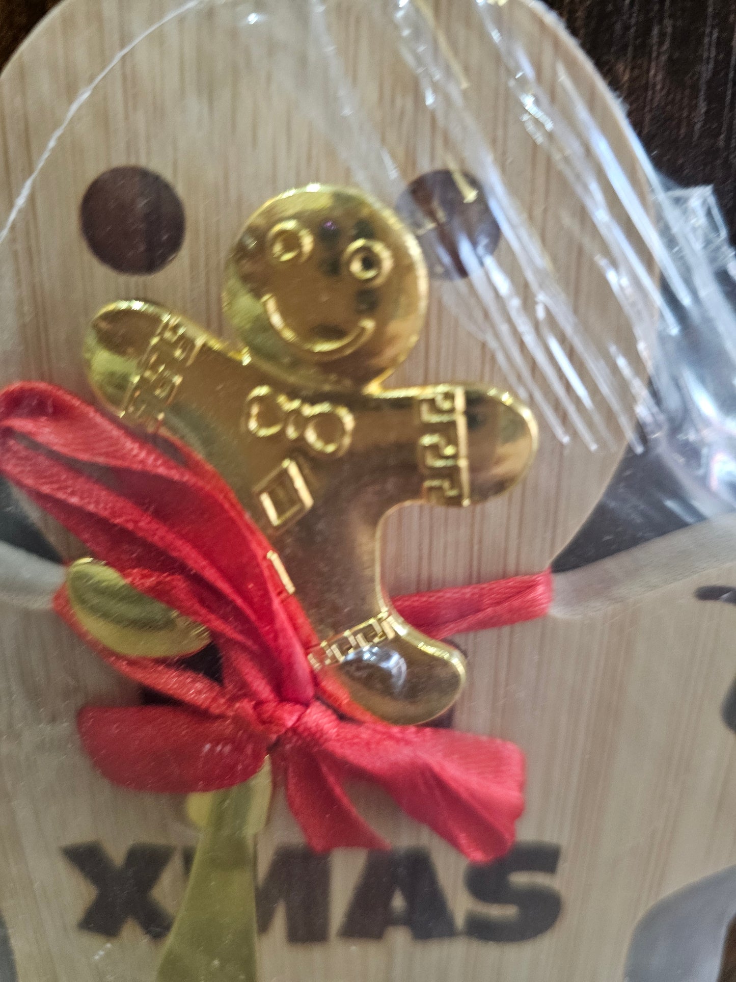 Christmas Cheer Gingerbread Board and Knife
