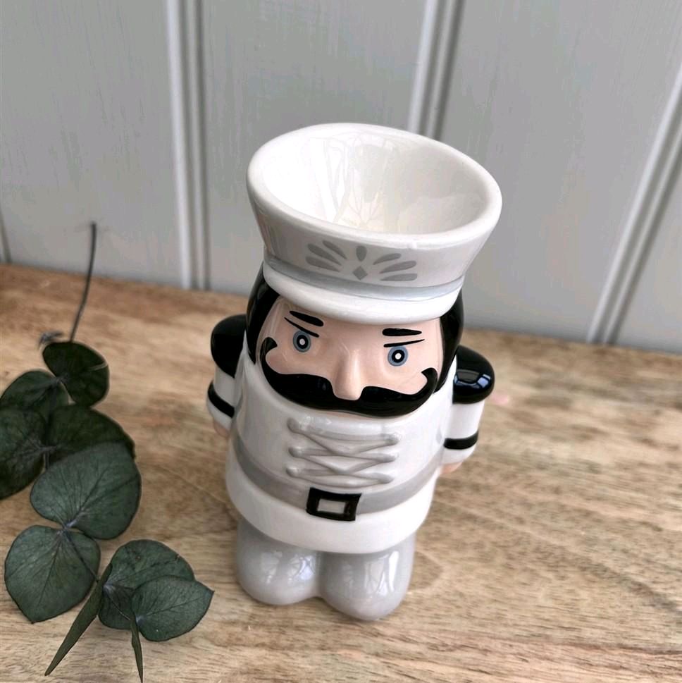 Nutcracker Christmas Melter / Oil Burner 13.5cm - White Christmas Decor Aroma