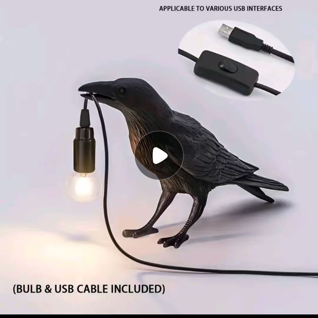 Black raven gothic style lamp