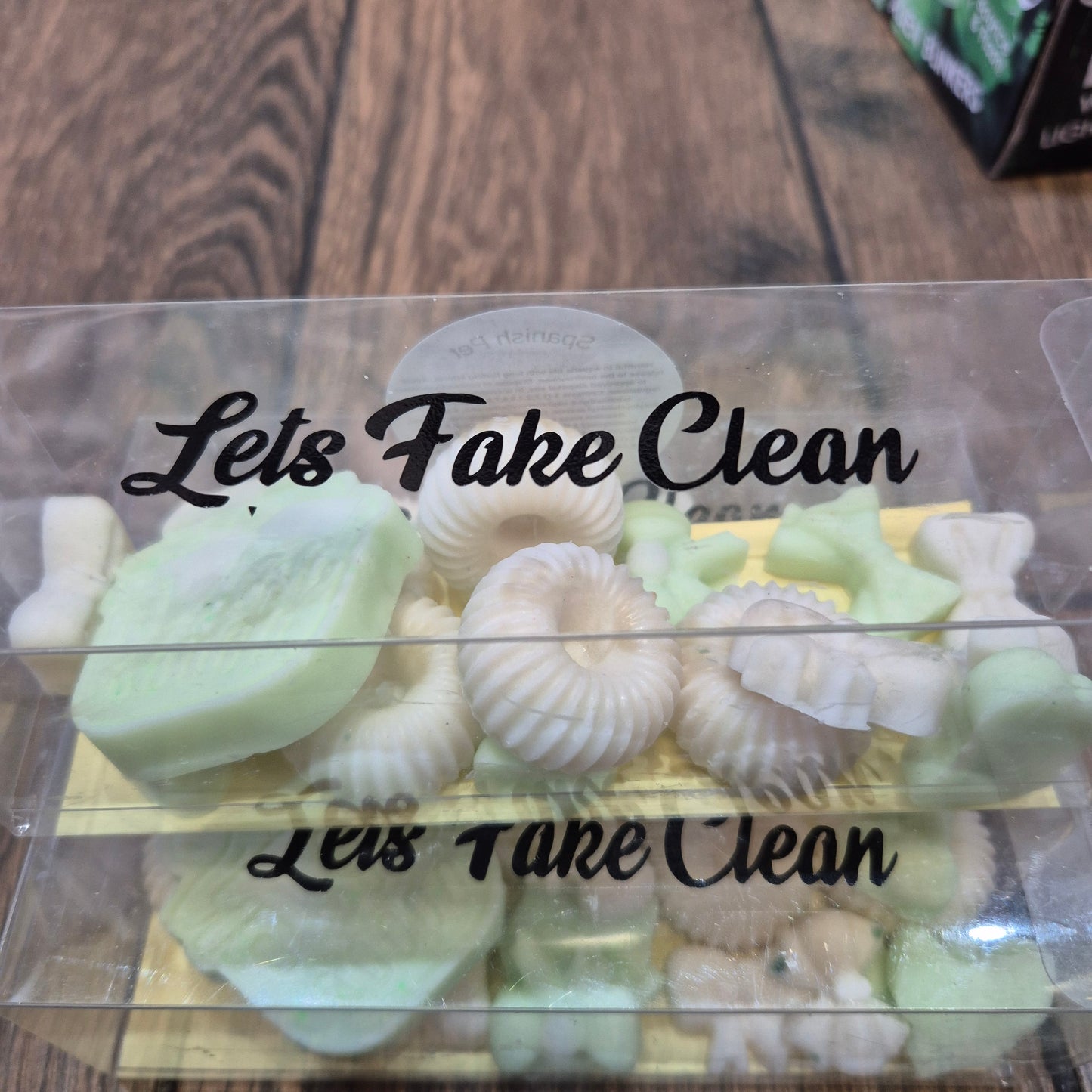Spanish inspired wax melts in various shapes approx 55g per tub