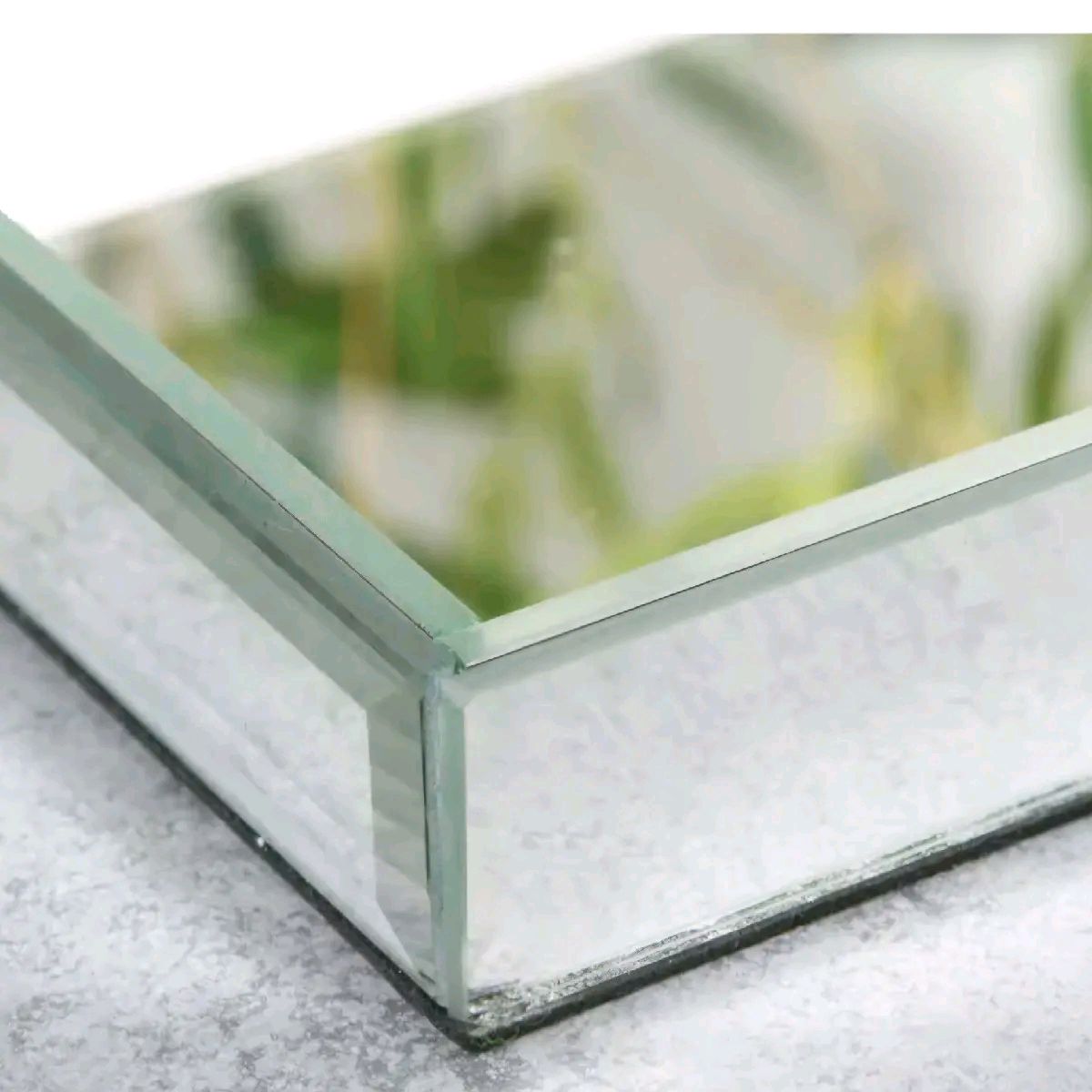 Mirrored Trinket Tray for Home Decor - Plate Style