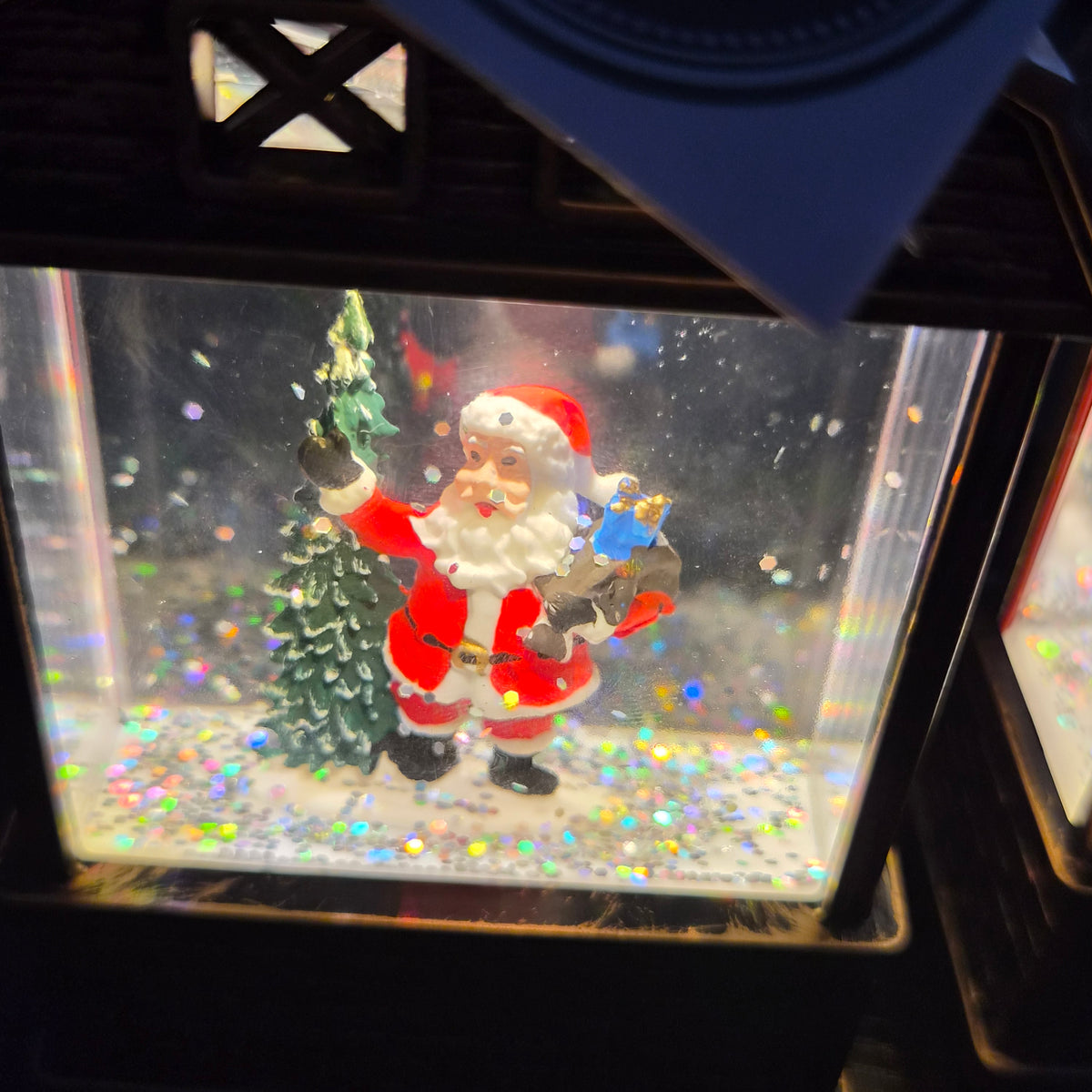 Christmas -Light-Up Snow Scene choice of 2 designs
