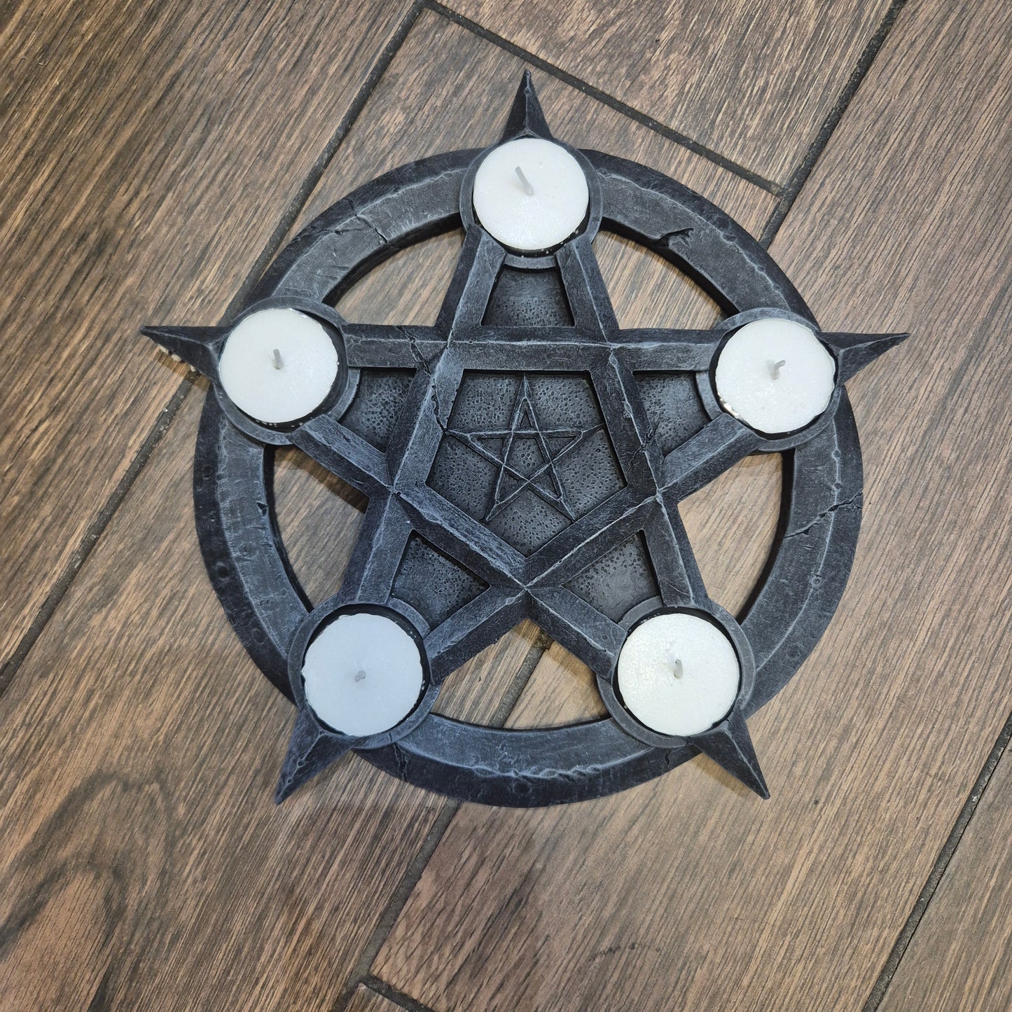 Gothic tealight holder