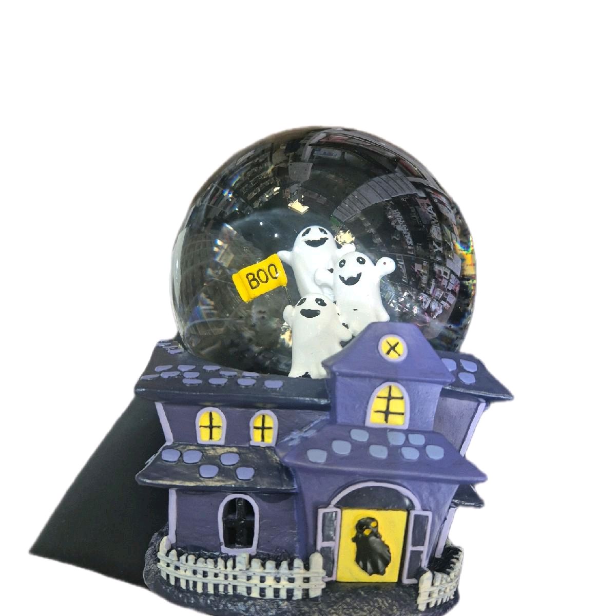 Haunted House musical Snowglobe