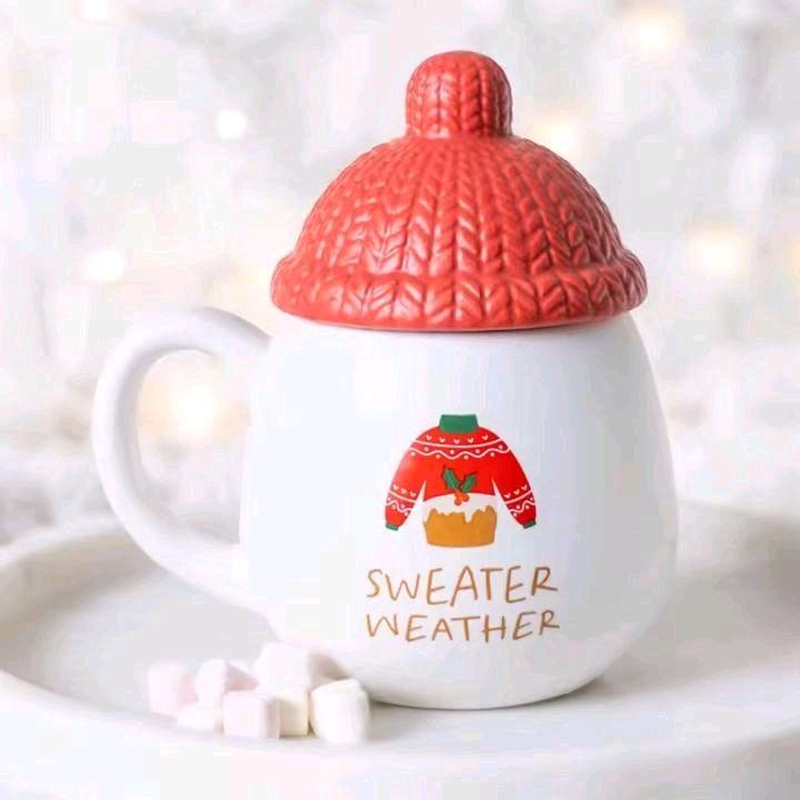 Sweater Weather Lidded Mug Drinkware Winter 480ml Tumbler Cup Reuse Novelty Christmas Mug with Red Bobble Hat Lid