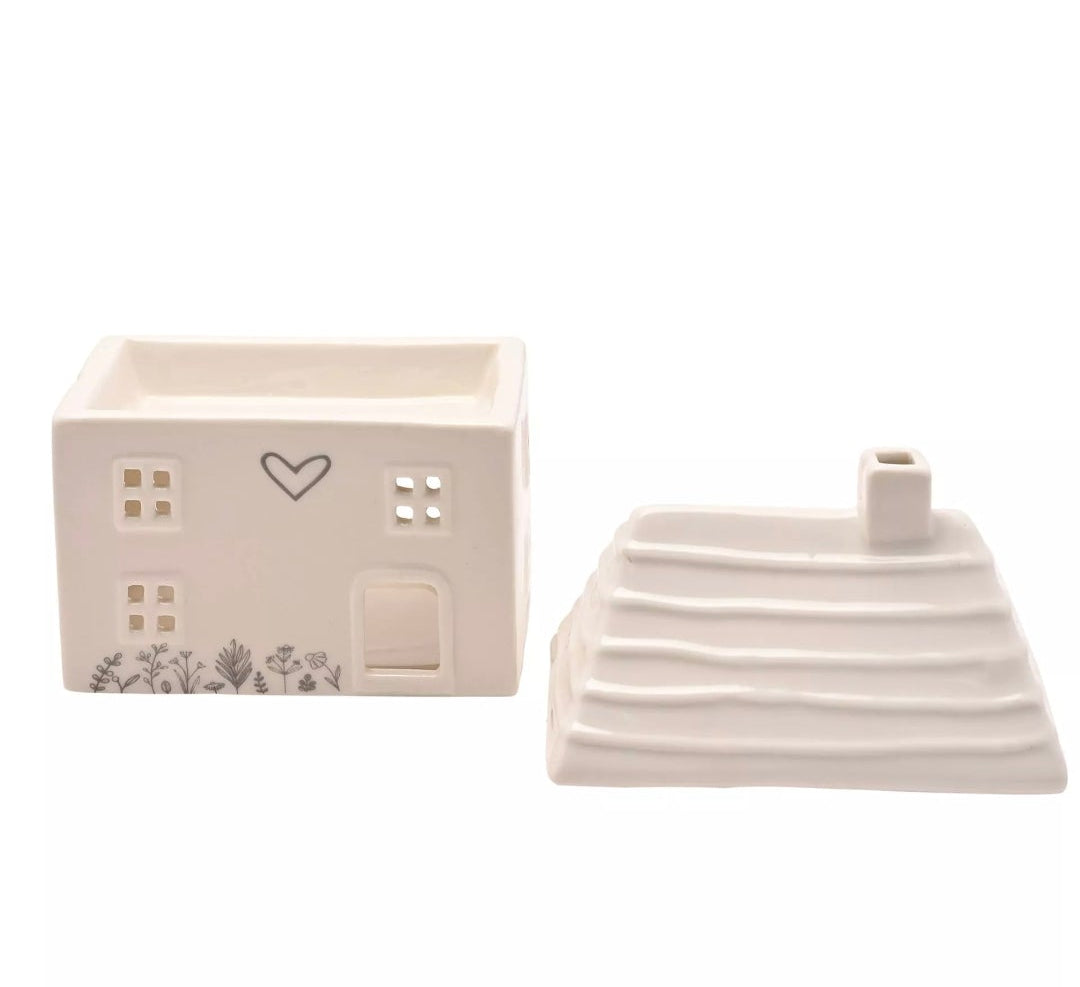 Moments Ceramic House Oil Burner