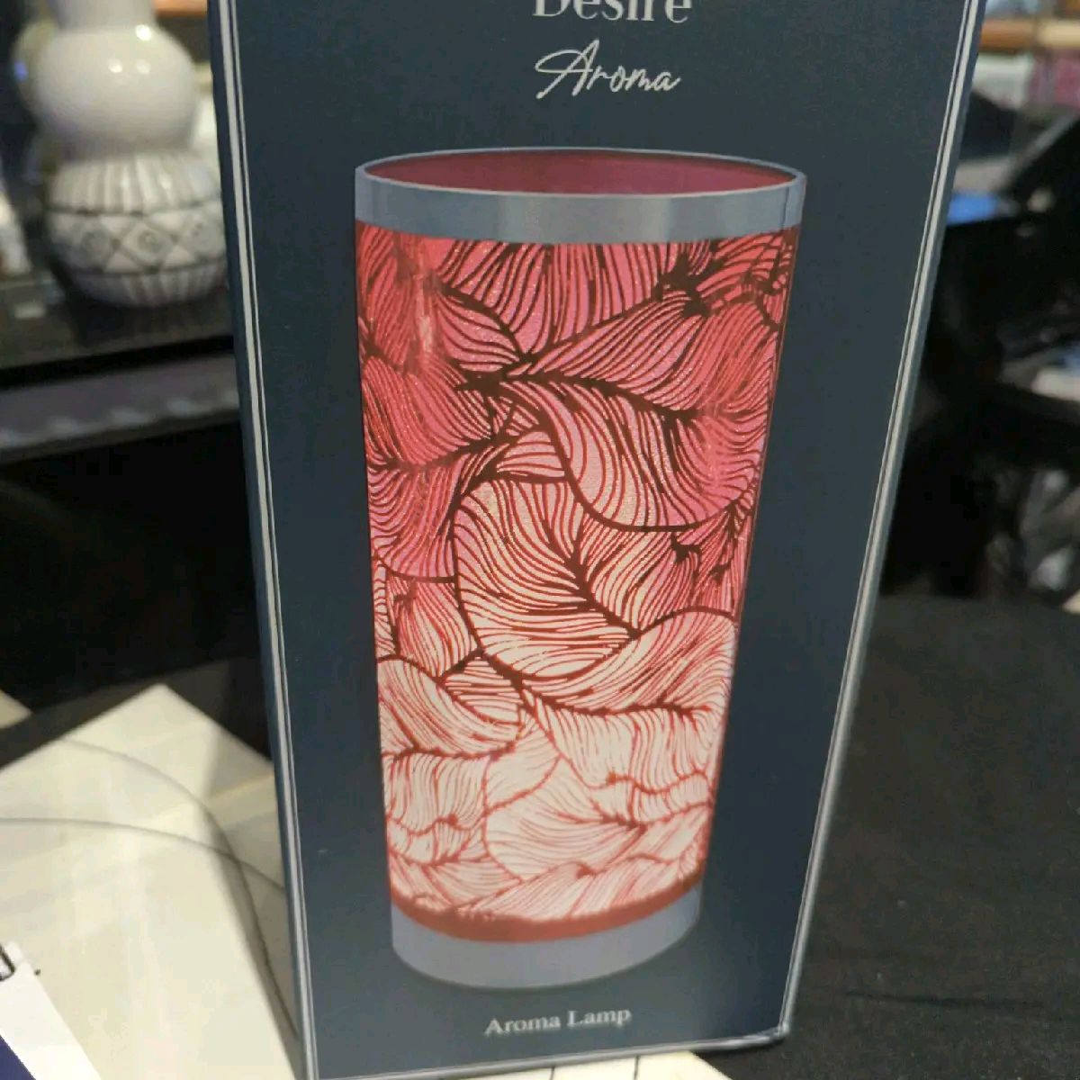 Artistic Pink leaf aroma lamp - Durable metal design