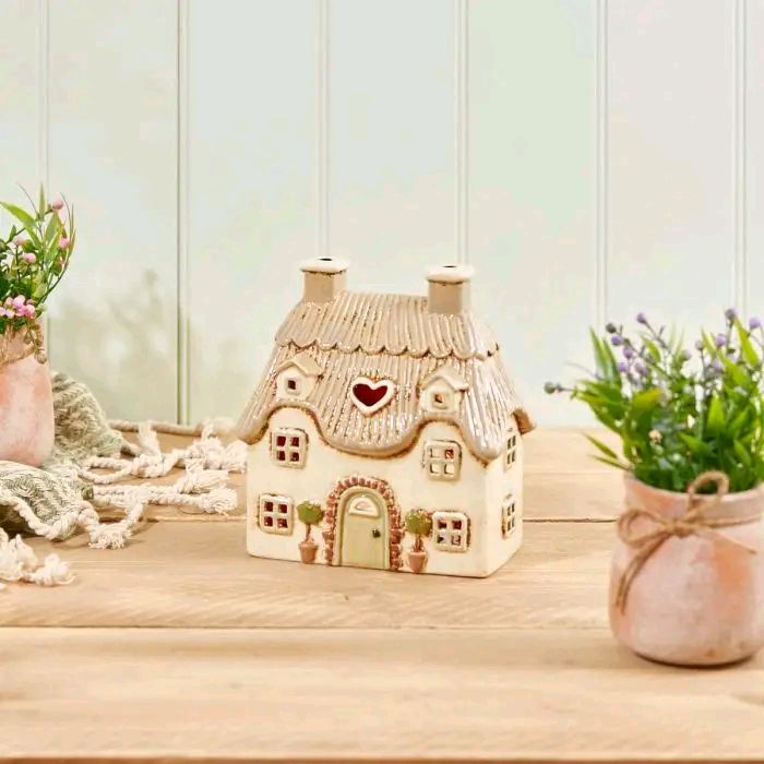 Cottage Tealight Holder Large