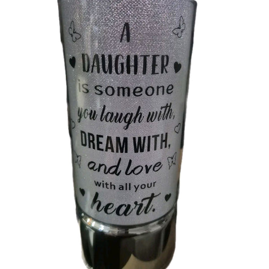 Sentiment light - daughter is someone you will laugh with