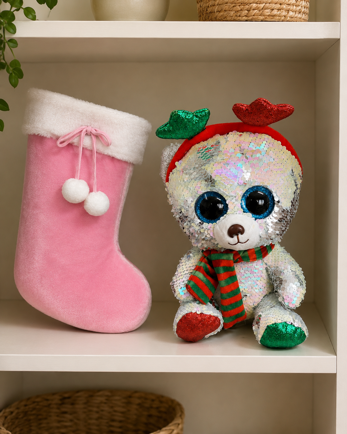 Ty Flippables "Mistletoe the Bear" plush toy adorned with reversible holiday sequins.