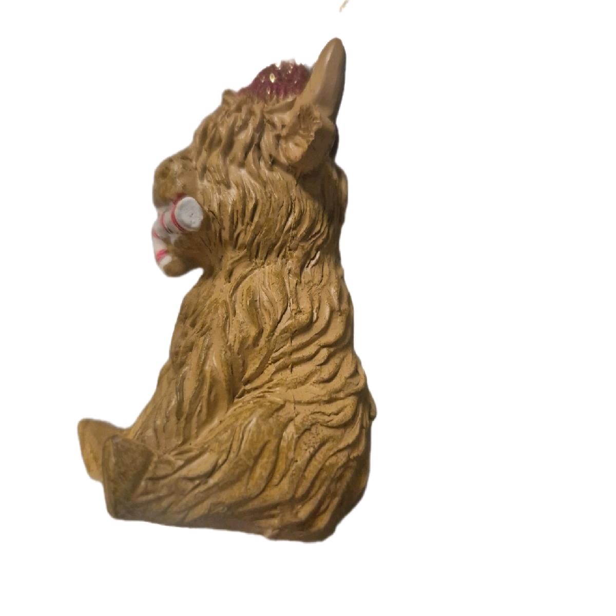 Cute Highland Cow Chewing Candycane Hanging Christmas Ornament for Decoration Hangable Decoration Tree