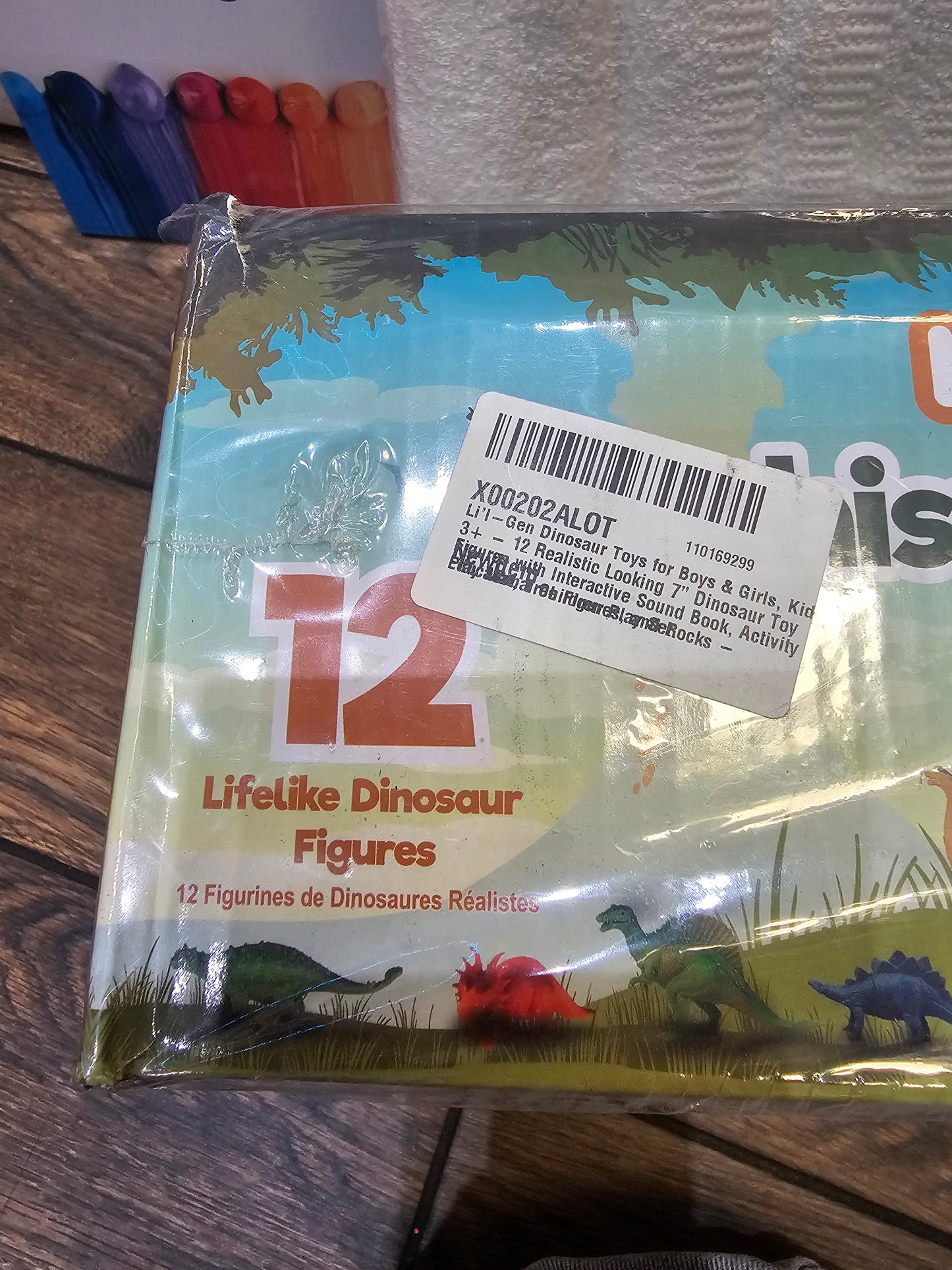 Land Of Dinosaurs Sound Book, Playmat and accessories