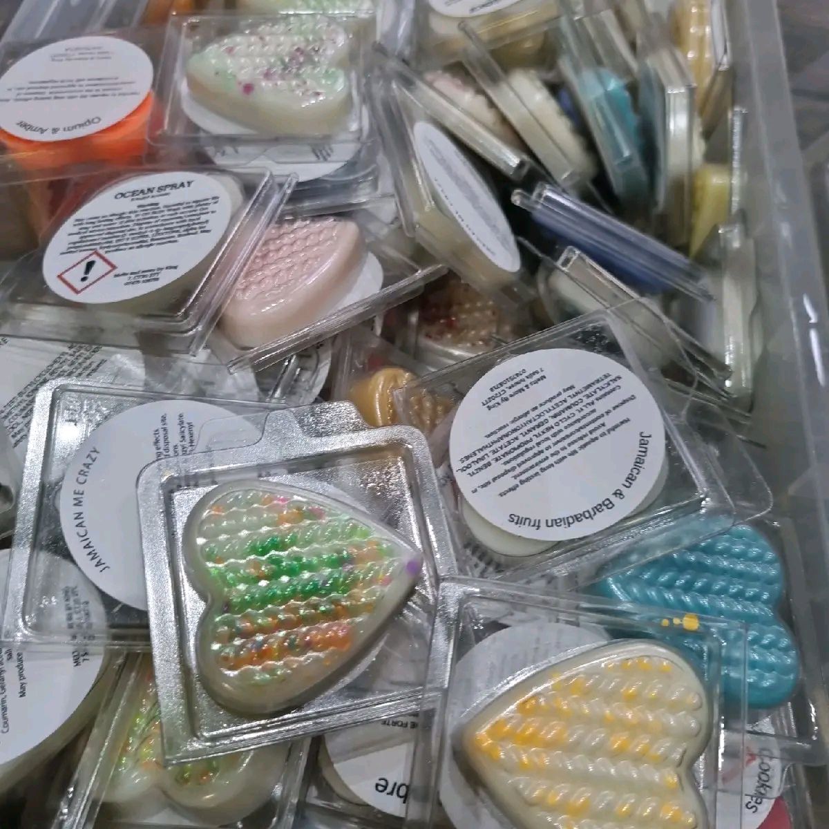20 randomly picked scented wax melts in clamshell