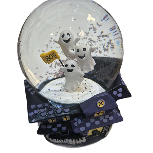 Haunted House musical Snowglobe