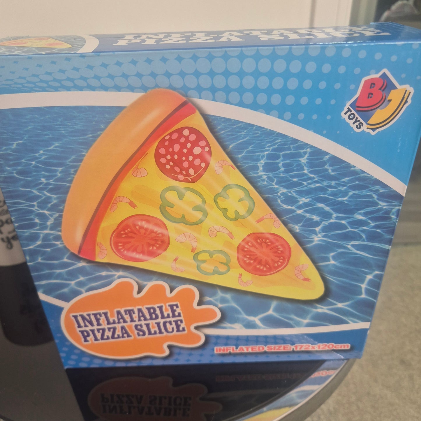 Inflatable pizza slice