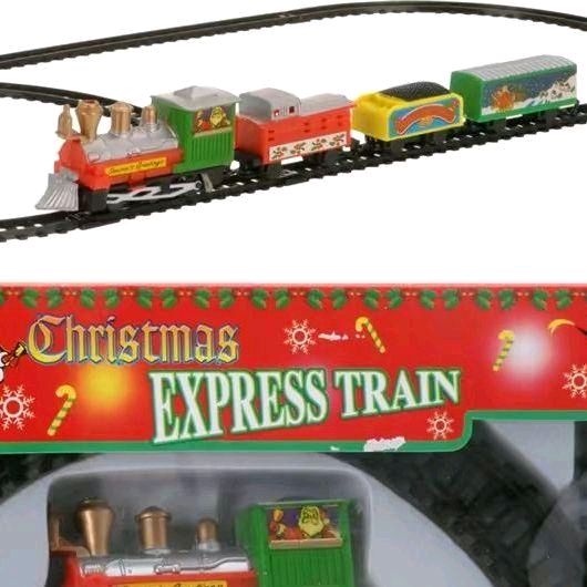 Christmas Train Set with 3 Carriages - 9pcs - Gifts Decor Ornaments