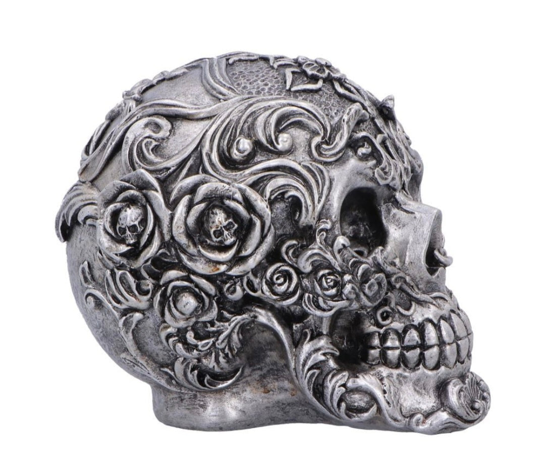 Gilded Memento
Gilded Memento Gothic Skull Figurine 12.2cm