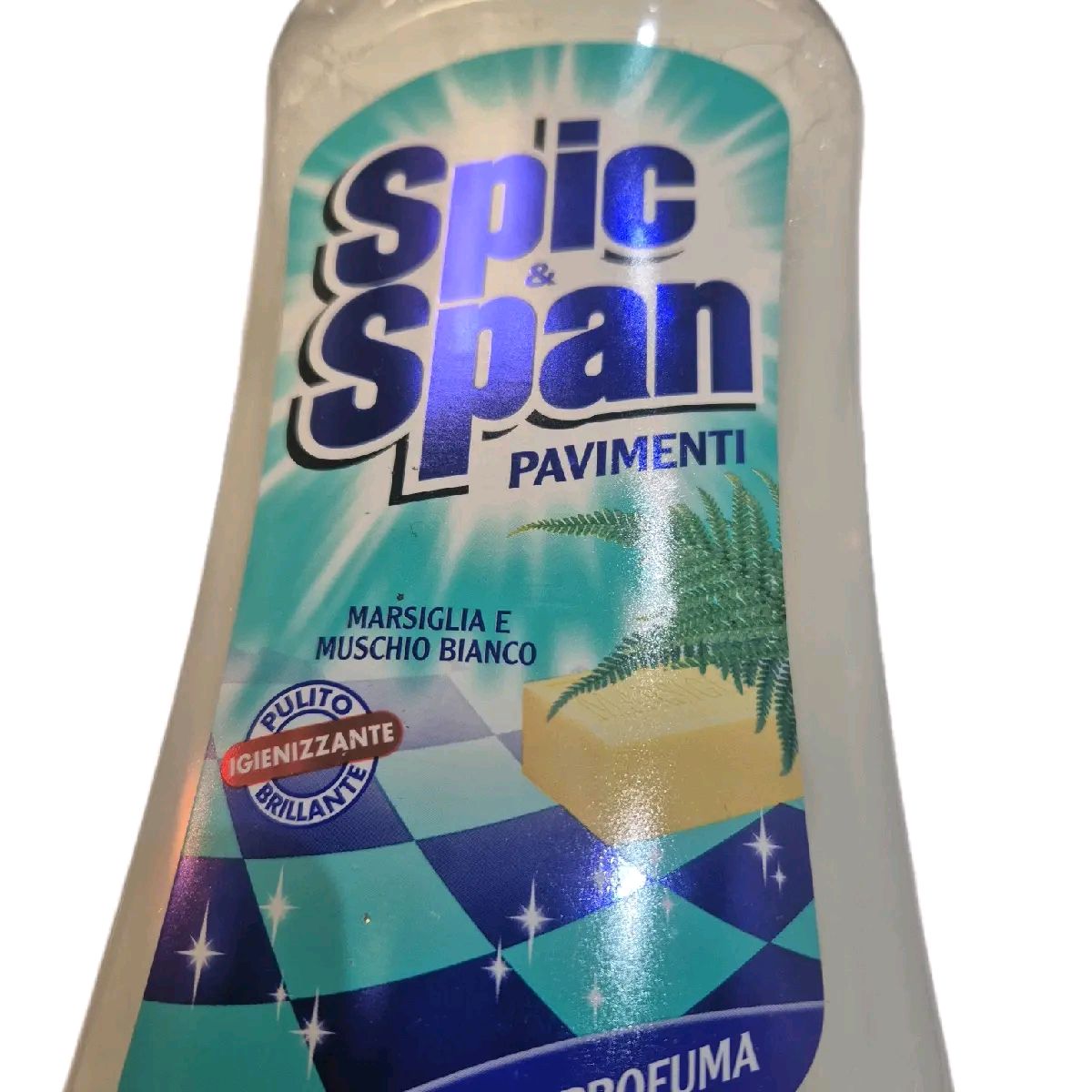 Spic & Span Italian Household Floor Cleaner for clean and shiny floors