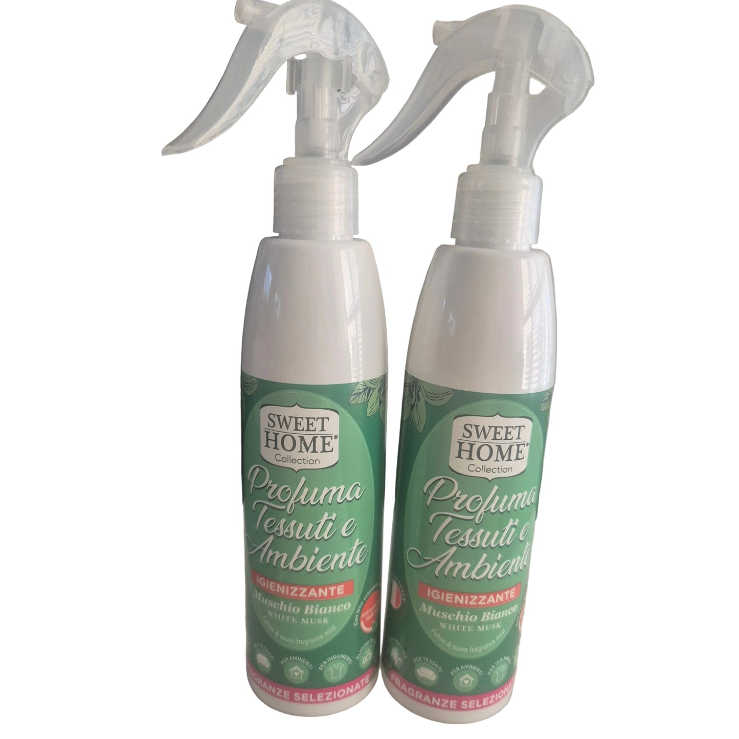 Sweet home sanitising room and fabric spray in white musk 250ml