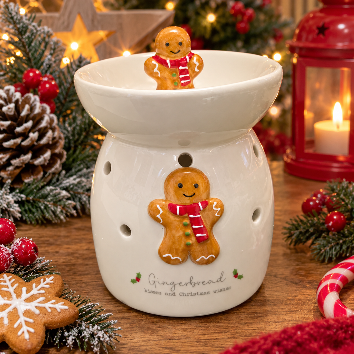 CHRISTMAS TINY WORLD BOXED CERAMIC 3D EMBOSSED GINGERBREAD KISSES WAX MELT BURNER Boxed