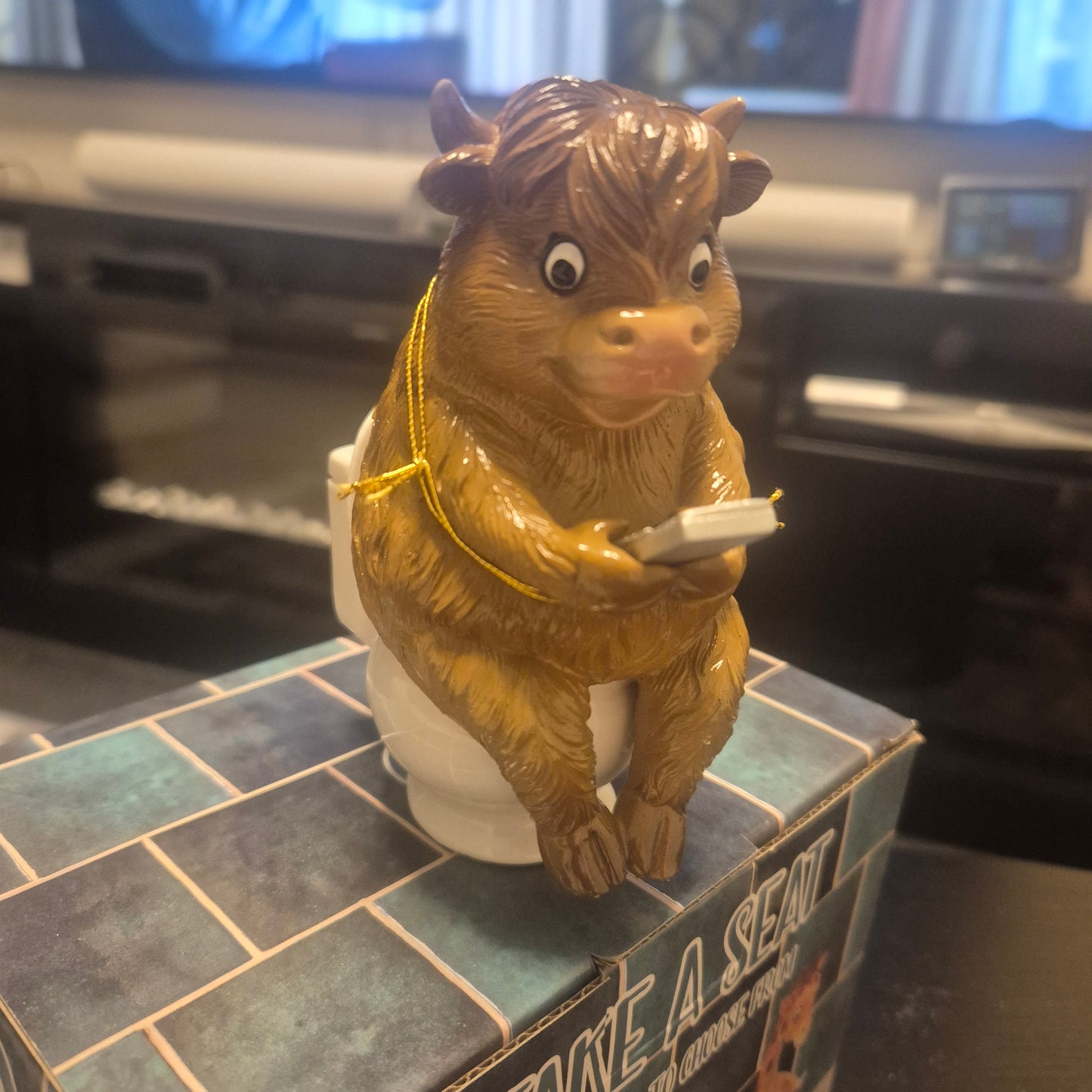 Take a Seat Highland Cow on Loo