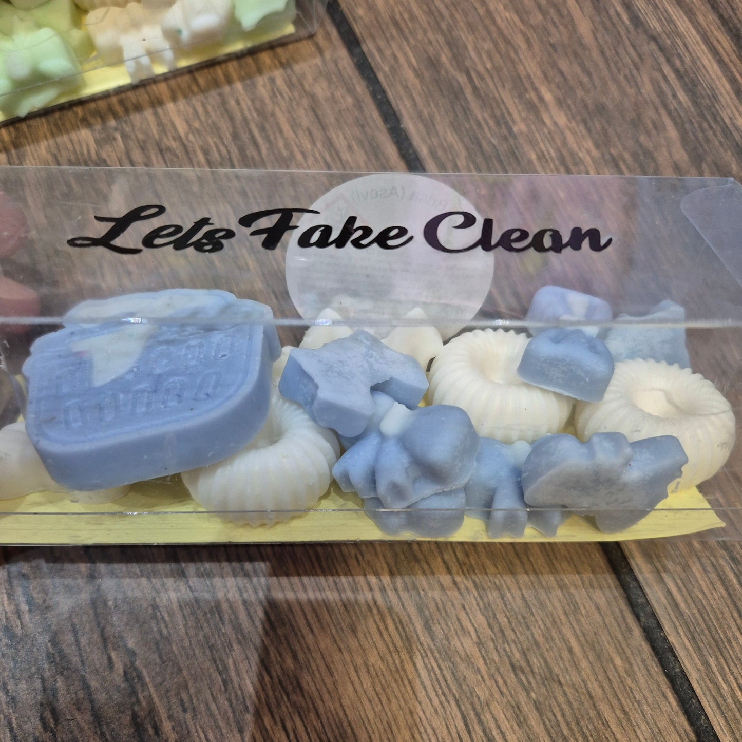 Spanish inspired wax melts in various shapes approx 55g per tub