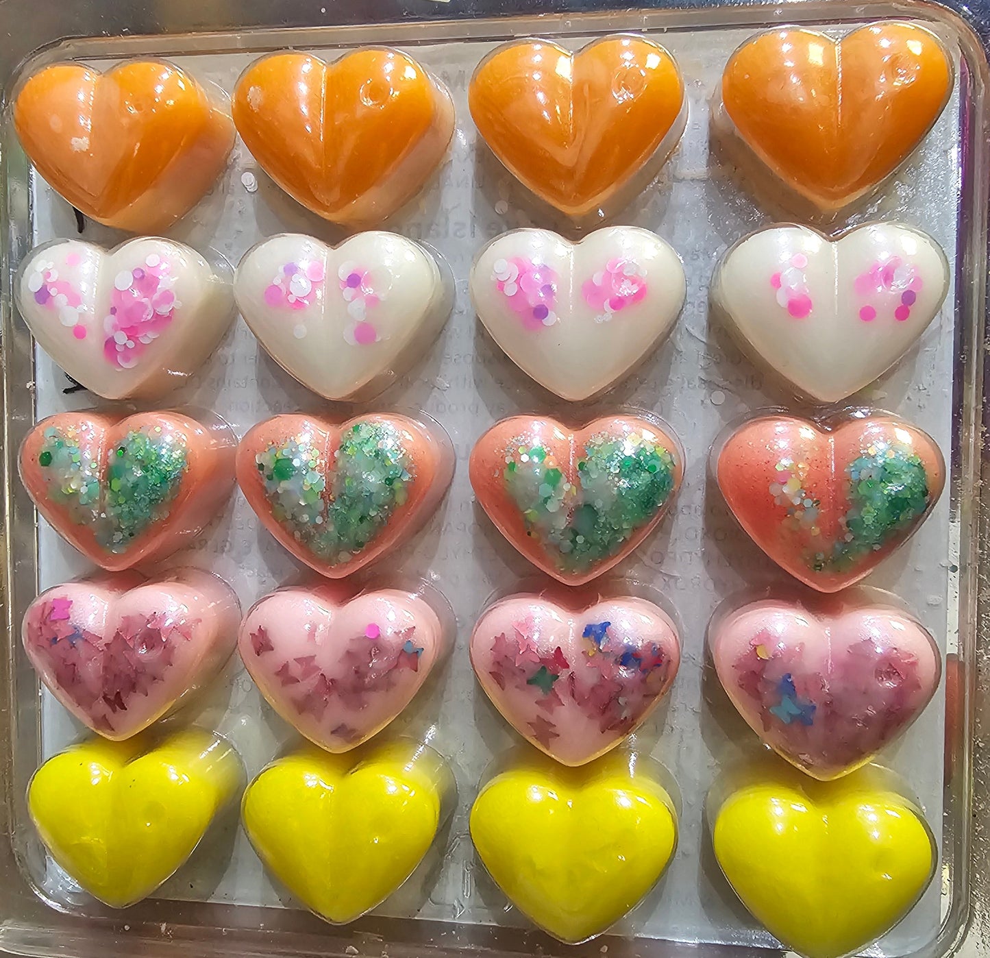 20 Heart Wax Melt Clamshell Collections