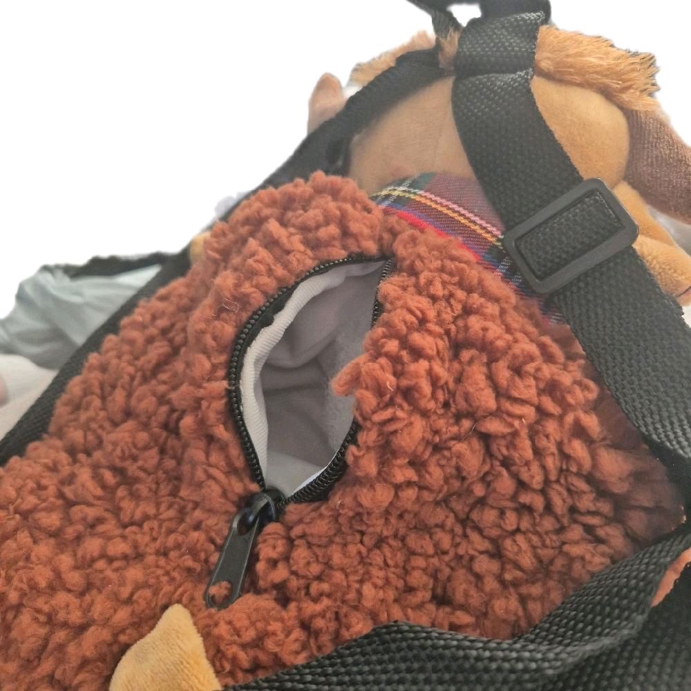 Highland Cow Backpack for Children and Adults with Zip Opening - Novelty Gift